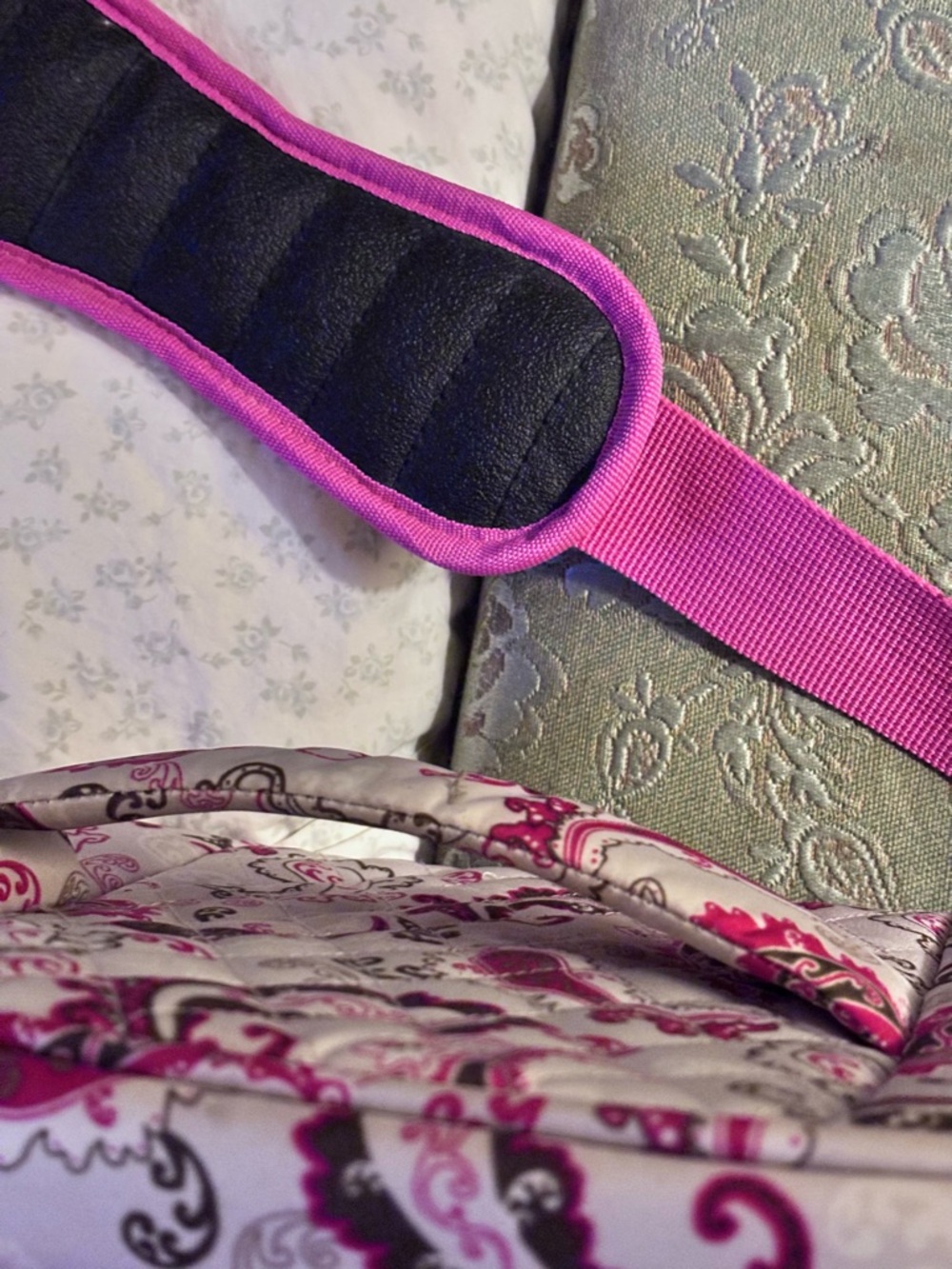 Travelon Pink and Brown Paisley Travel Toiletries Bag with Padded Shoulder Strap - Picture 8 of 11